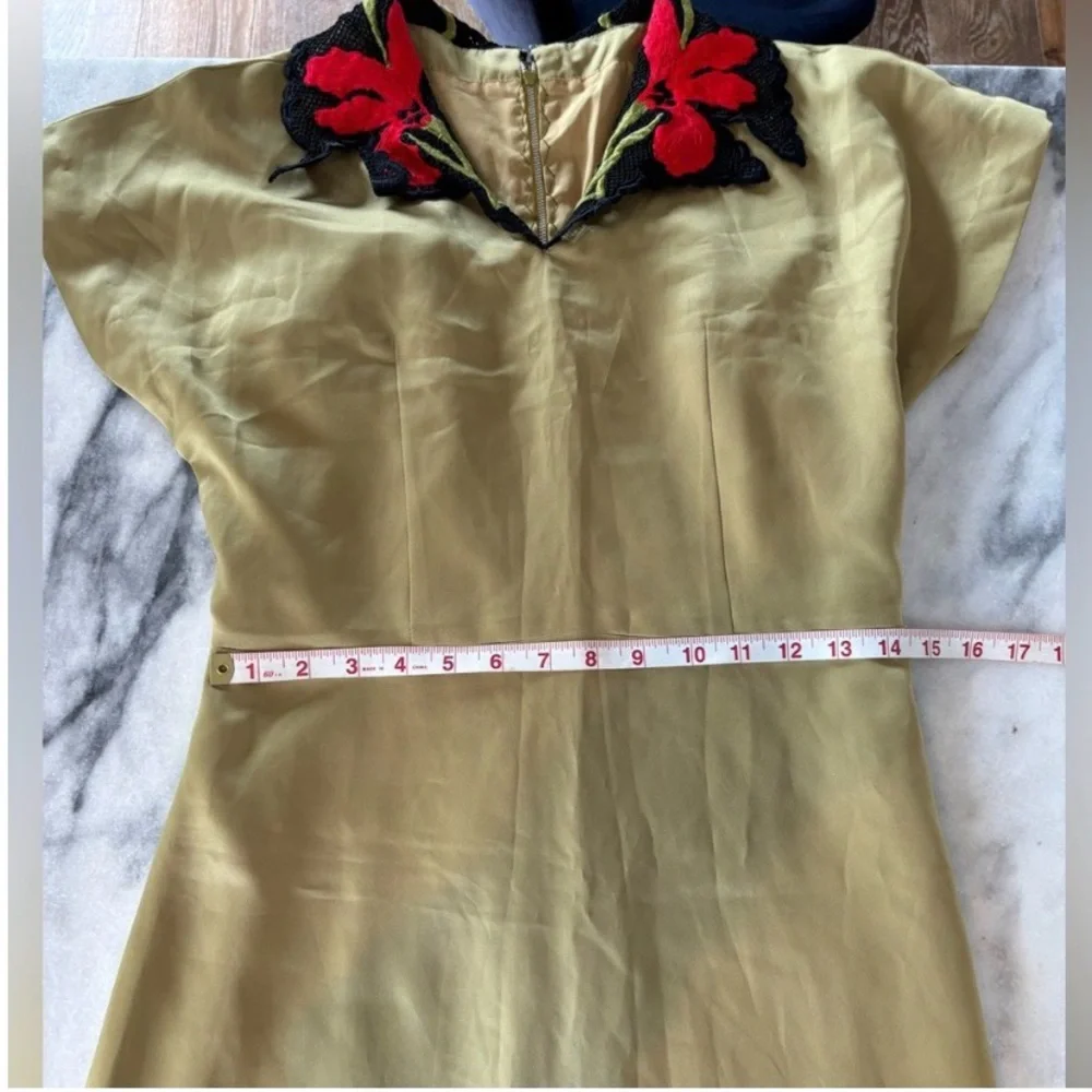 Elegant Olive Green Midi Dress with Red Floral Accents - Picture 6 of 6
